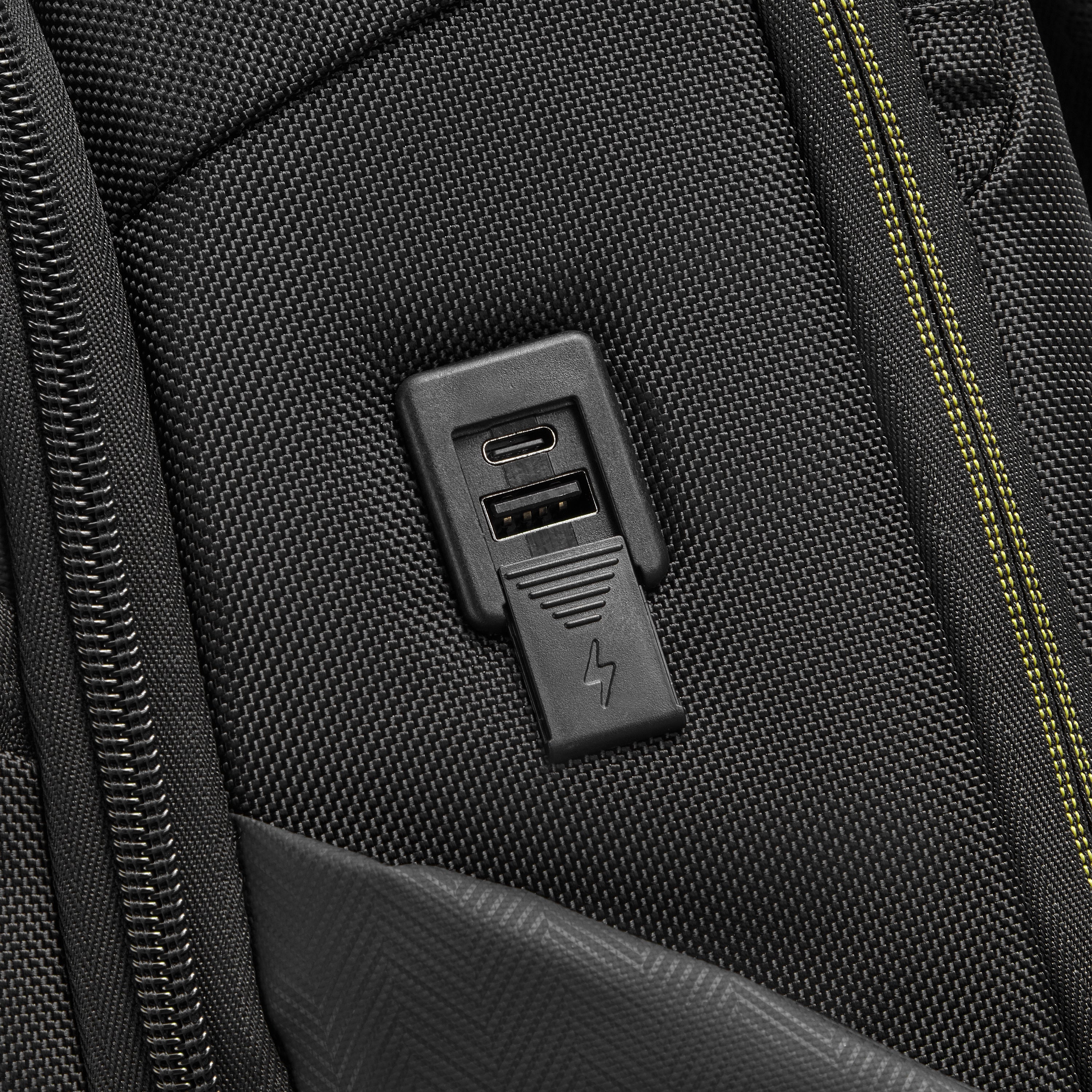 DLC PRO| Rucksack 24 L SCHWARZ