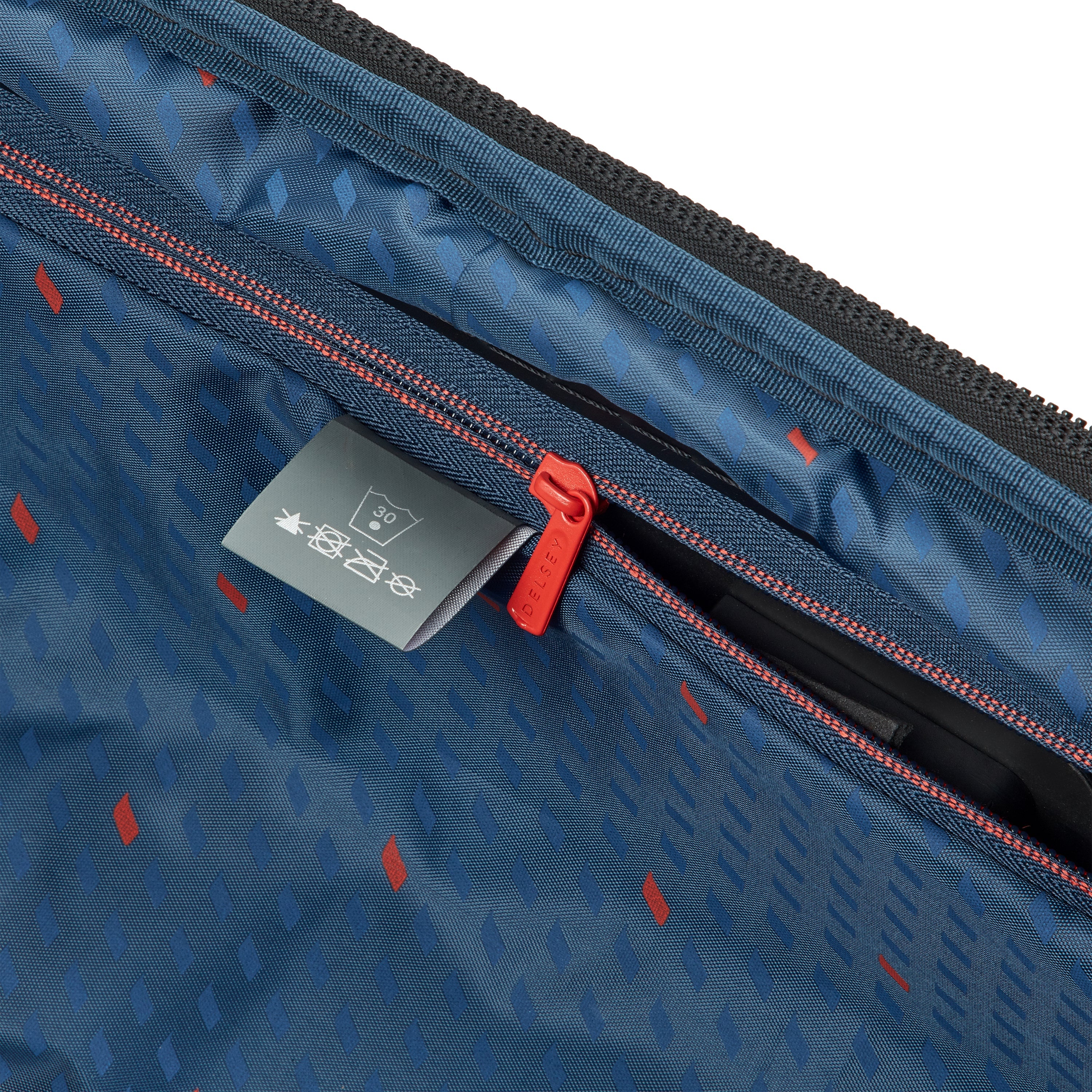 ELEGANCE| Suitcase Check-In Expandable 66 CM BLACK