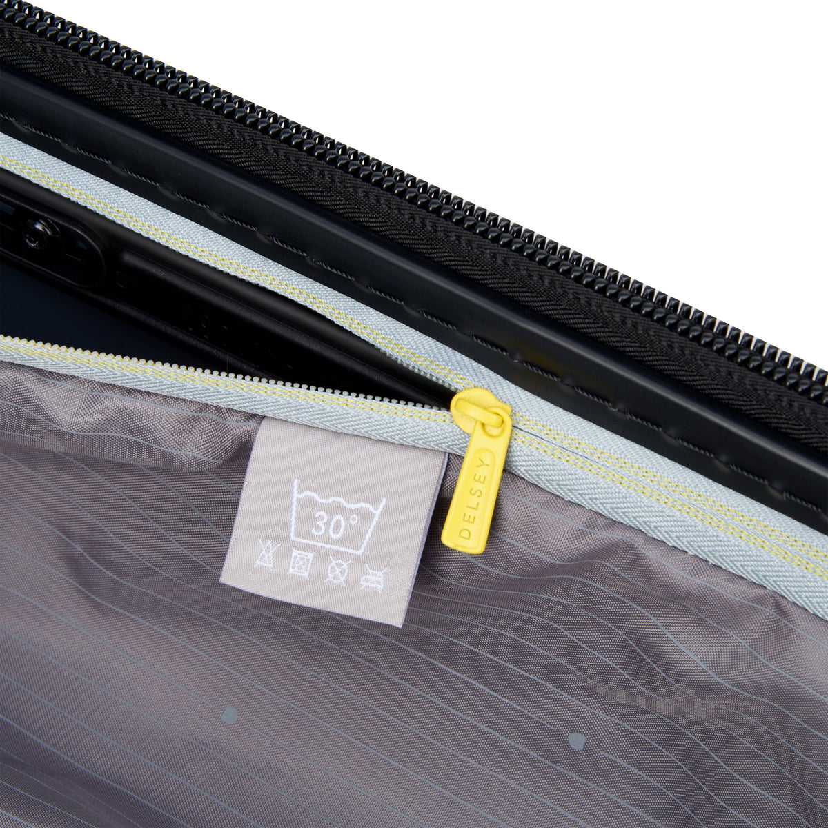KARAT 2.0 | Medium Check-In Suitcase 66.5 CM aqua