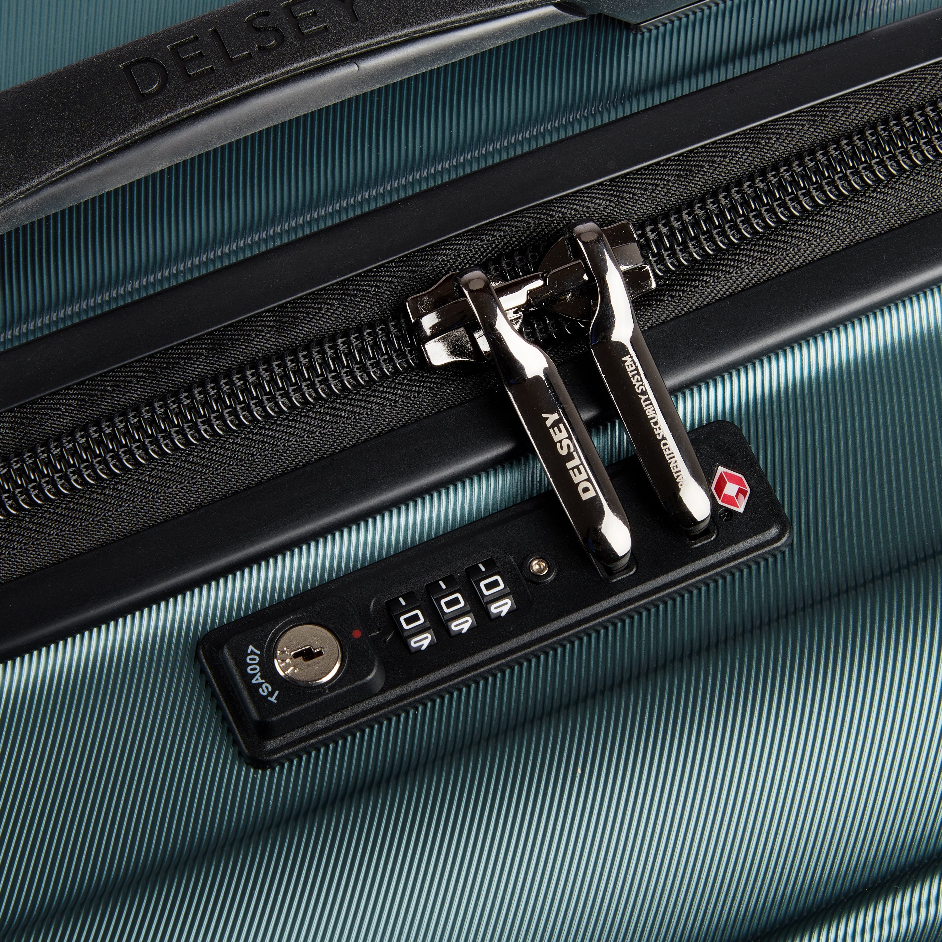 SHADOW 5.0| Trunk Check-In GREEN