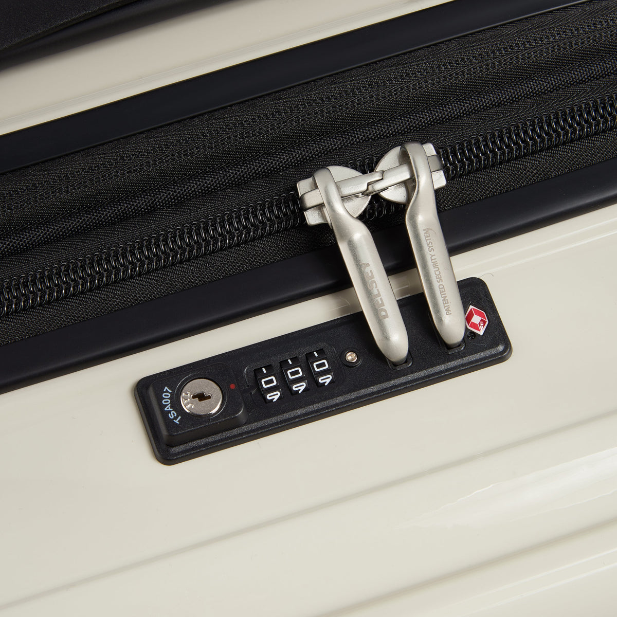 SHADOW 5.0 | Expandable Large Check-In Suitcase 76 CM ivory