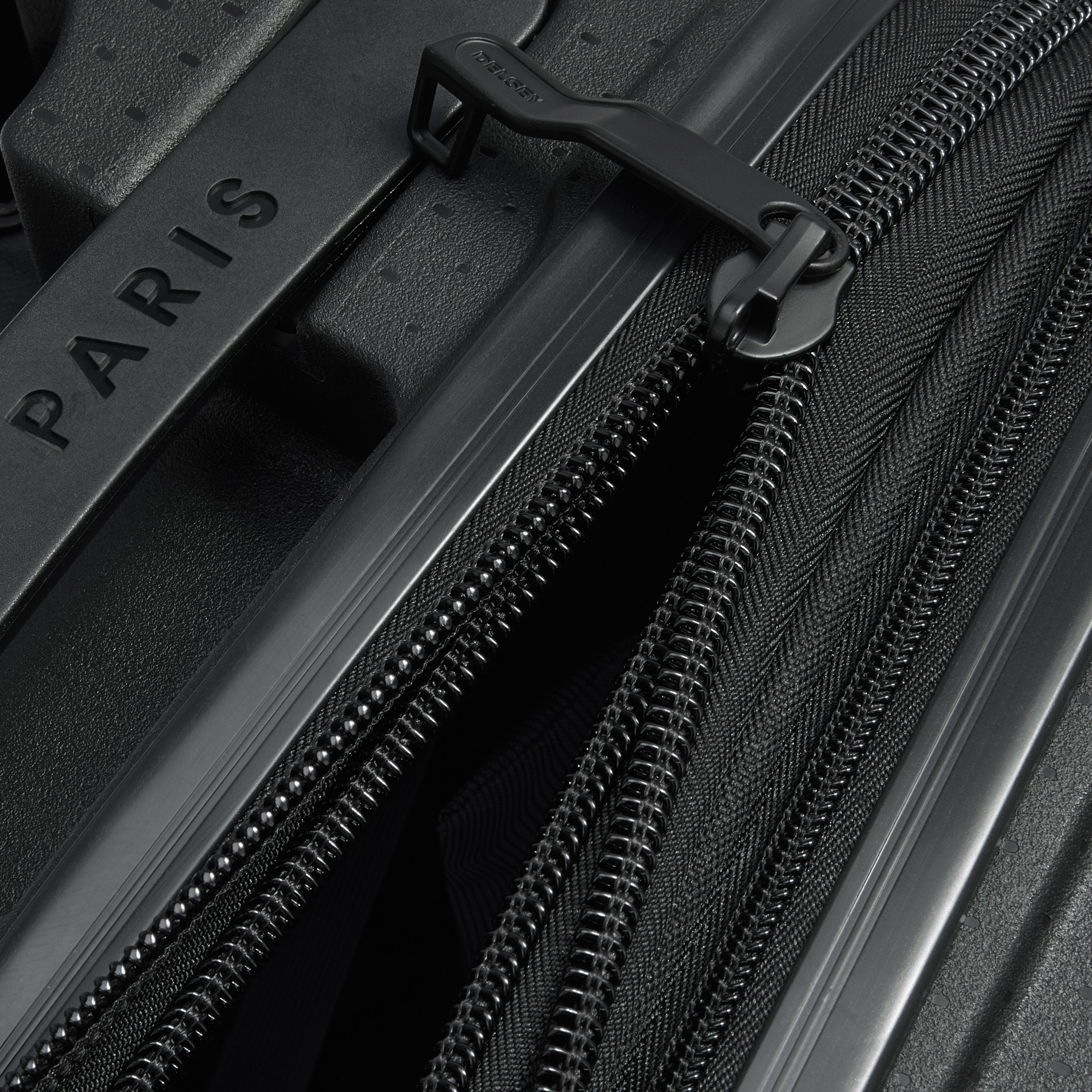 BELMONT PLUS| Suitcase Check-In Expandable 70.5 CM BLACK
