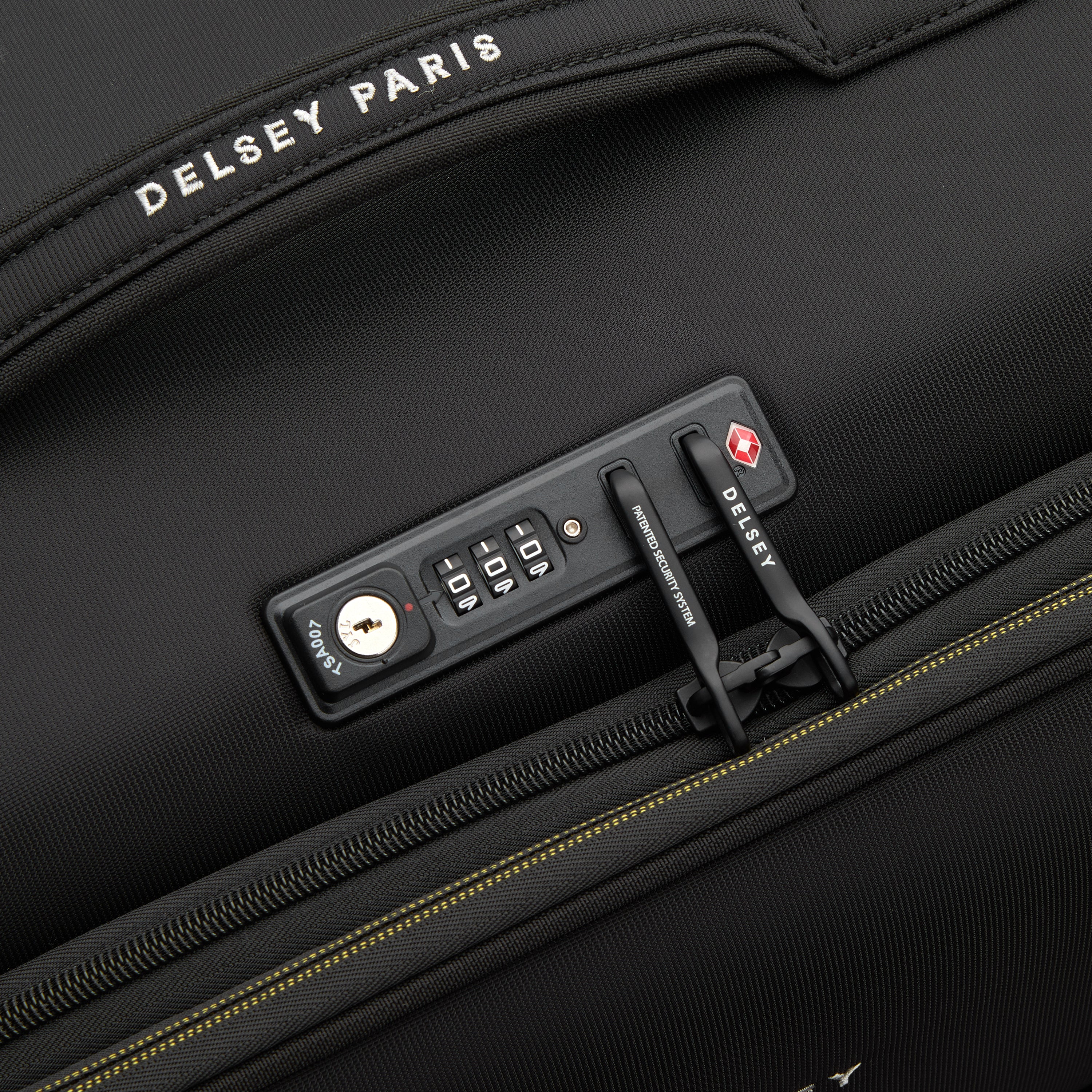 BROCHANT 3| Suitcase Check-In Expandable 78 CM DEEP BLACK