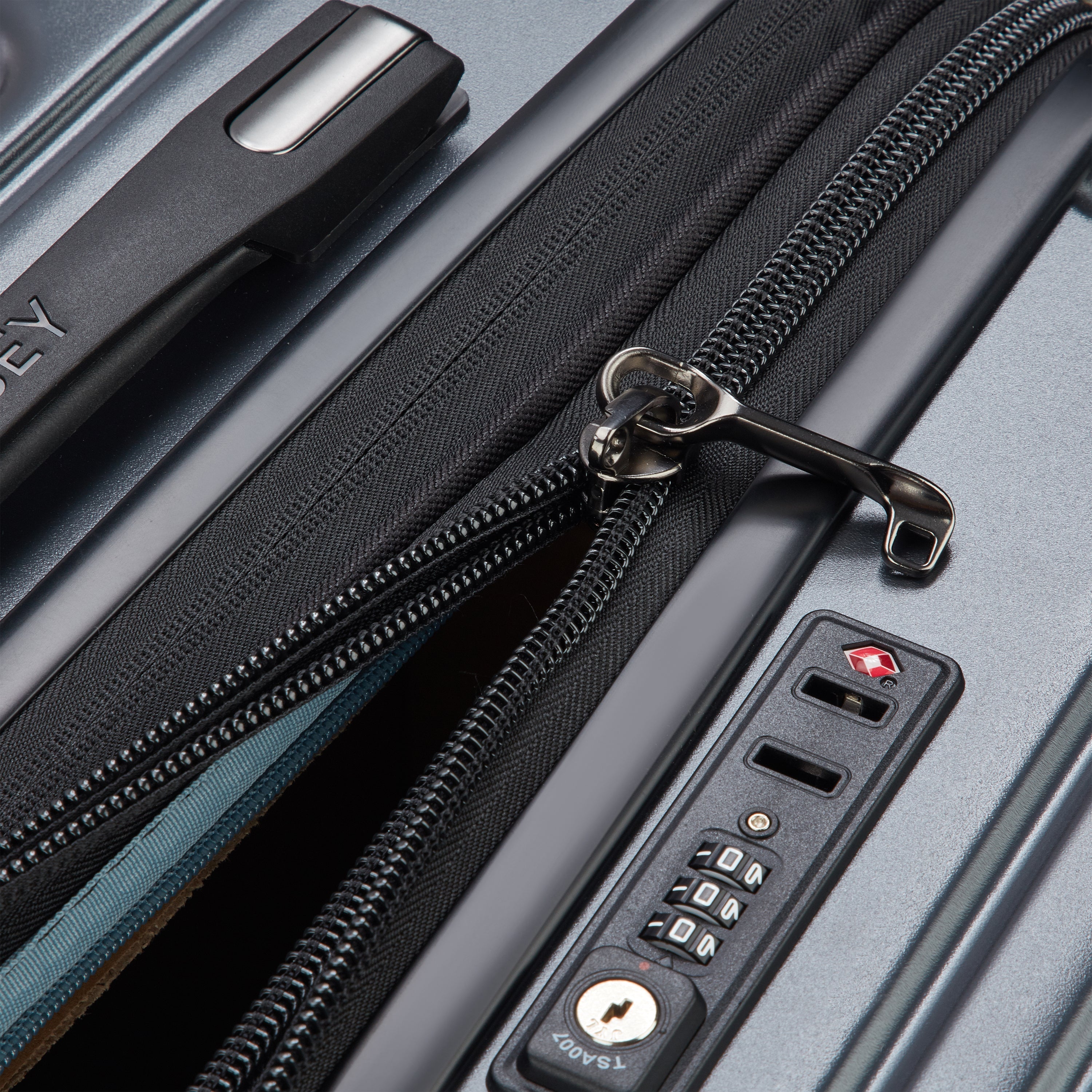 CAUMARTIN PLUS| Expandable Medium Suitcase Check-In 69 CM GRAPHITE