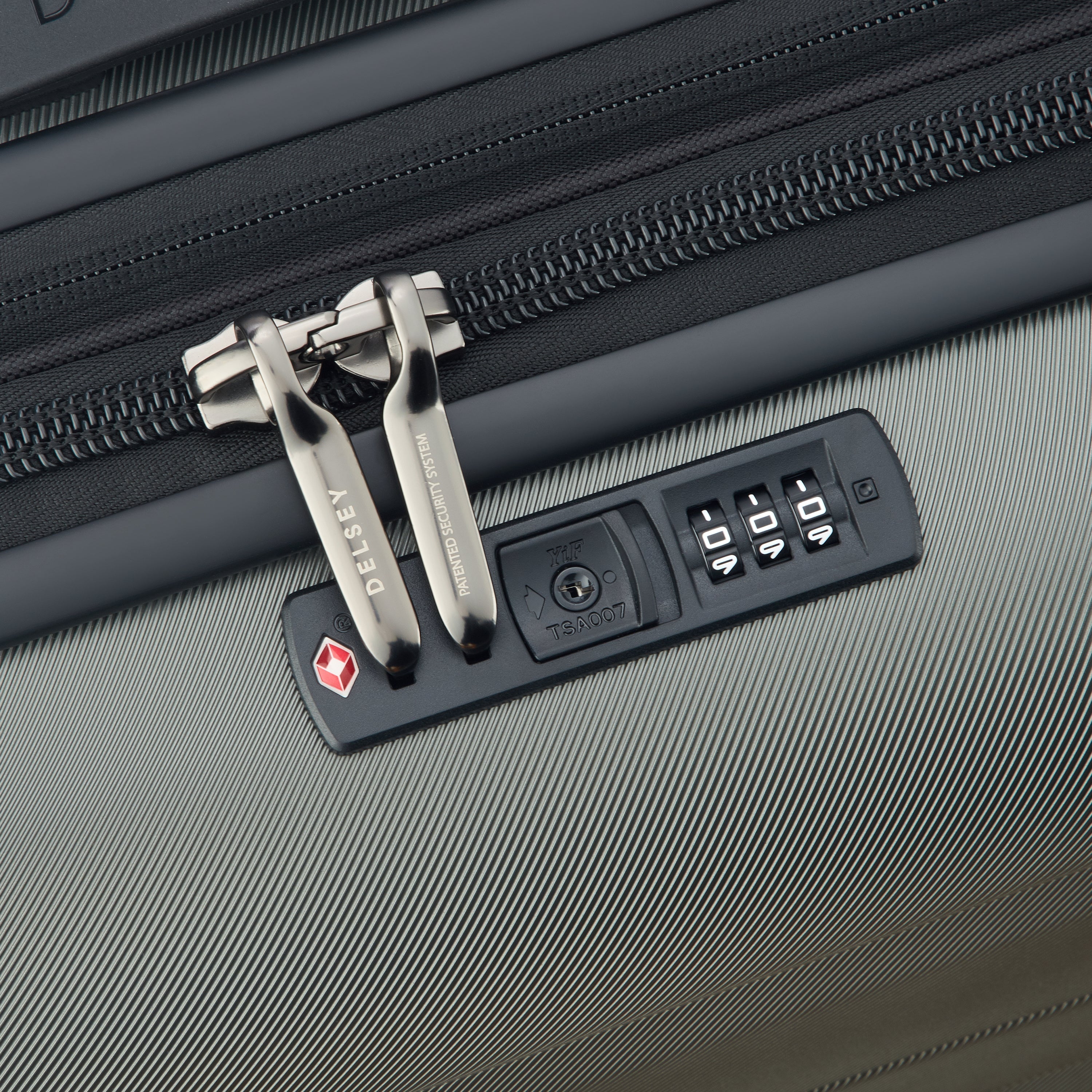 COMETE 4| Valise Cabine Slim Extensible 55 CM IGUANE