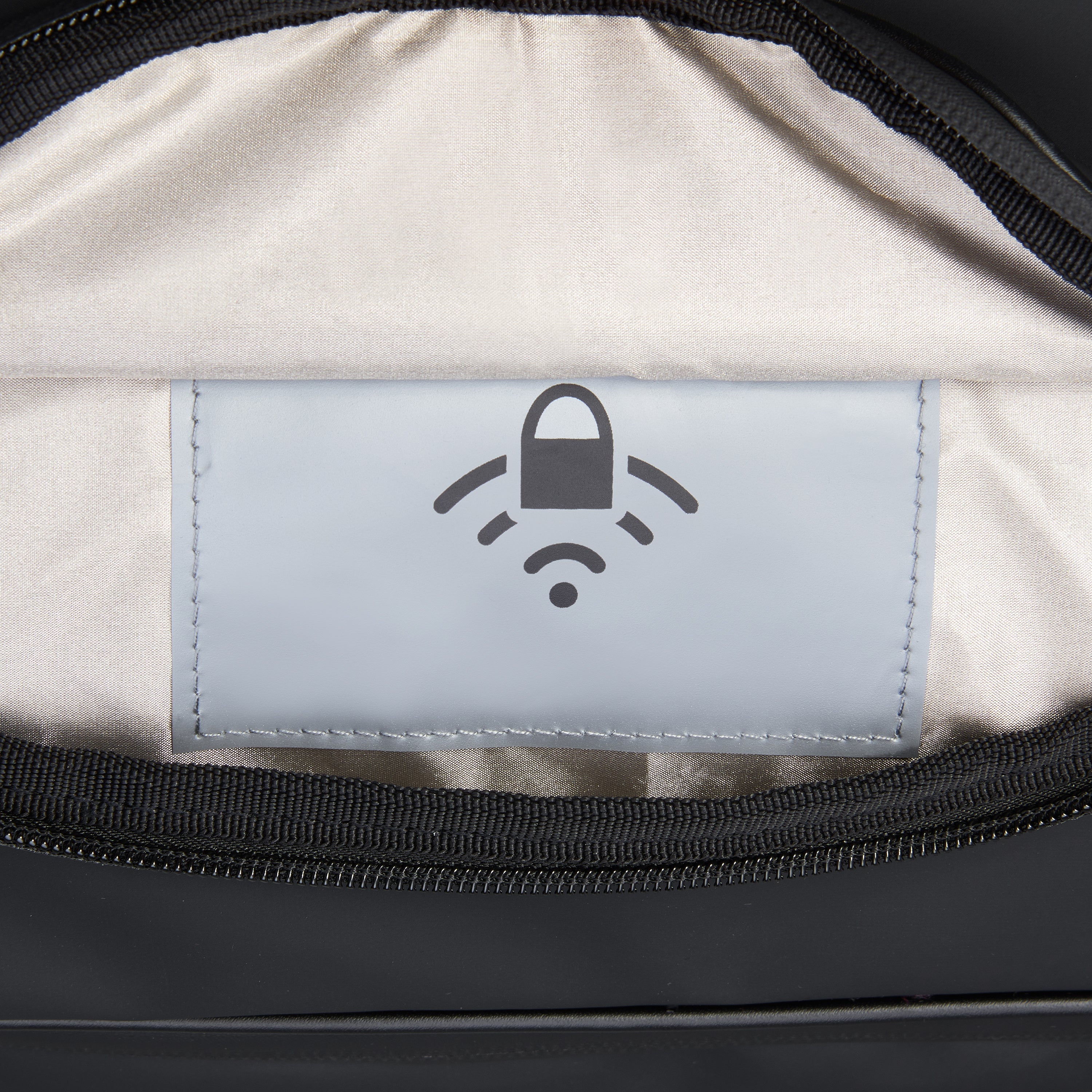 PEUGEOT VOYAGES| Duffle Bag Check-In 37 CM BLACK