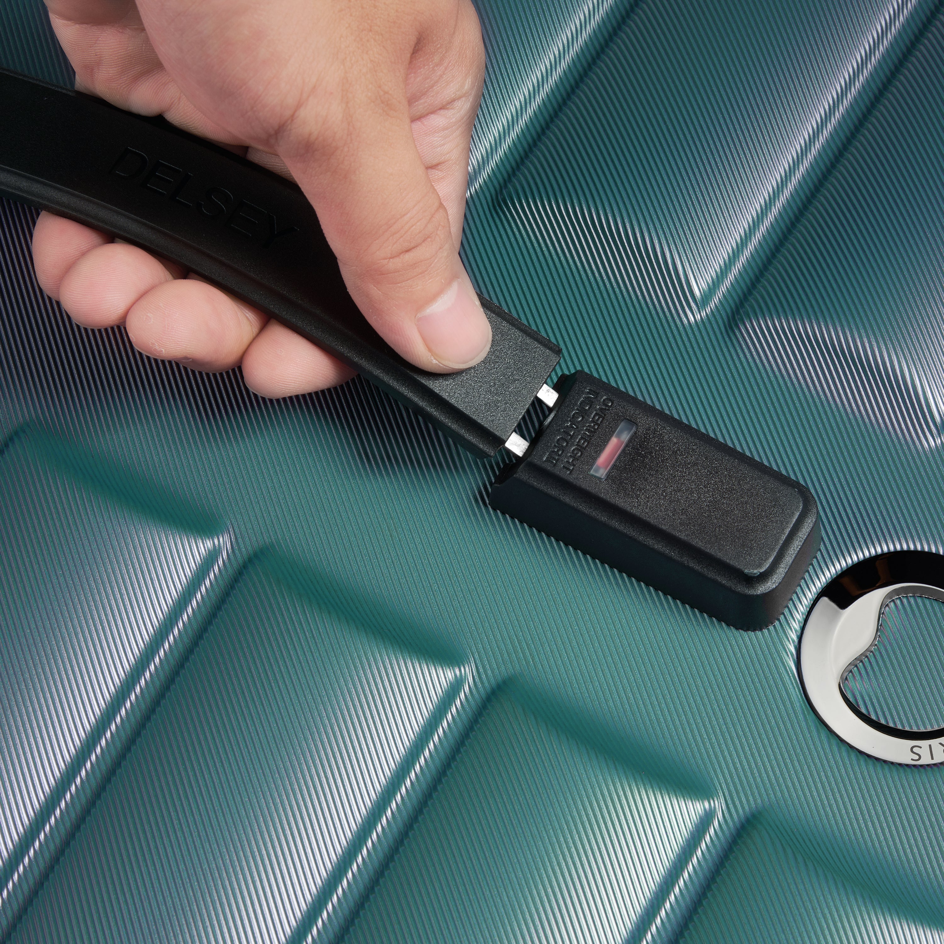 SHADOW 5.0| Trunk Check-In GREEN