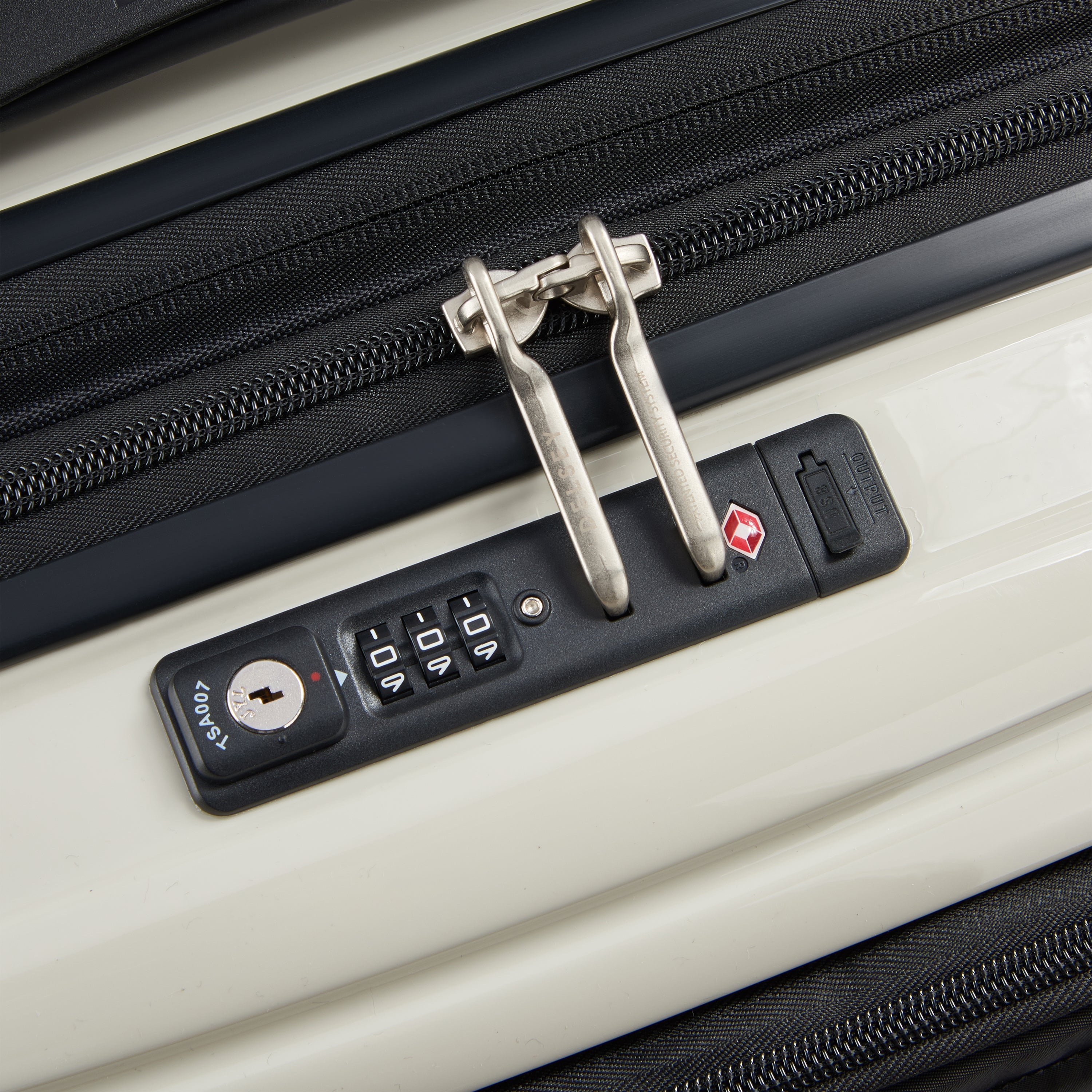 SHADOW 5.0| Suitcase Cabin Expandable 55 CM IVORY