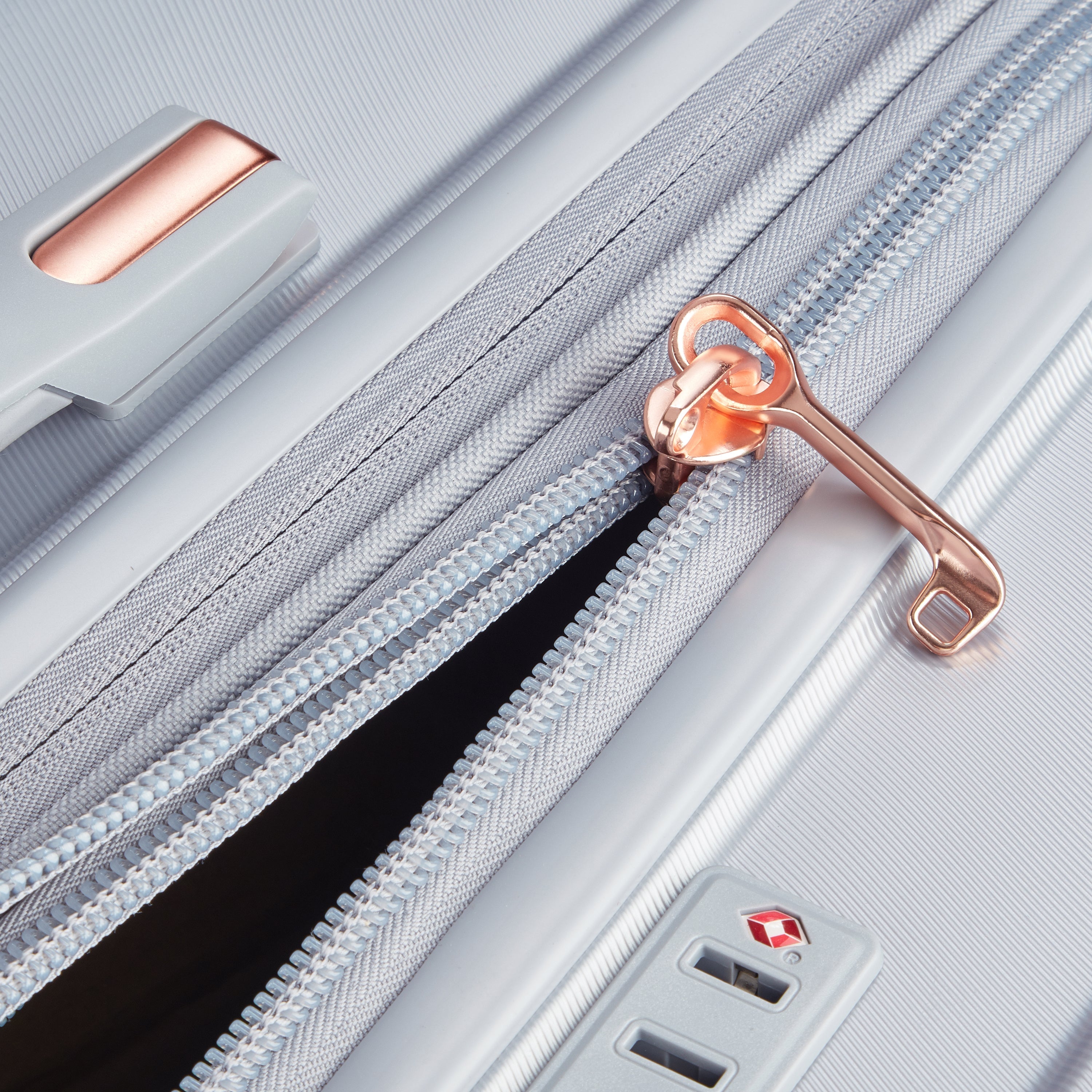 SHADOW 5.0| Suitcase Check-In Expandable 82 CM PLATINUM