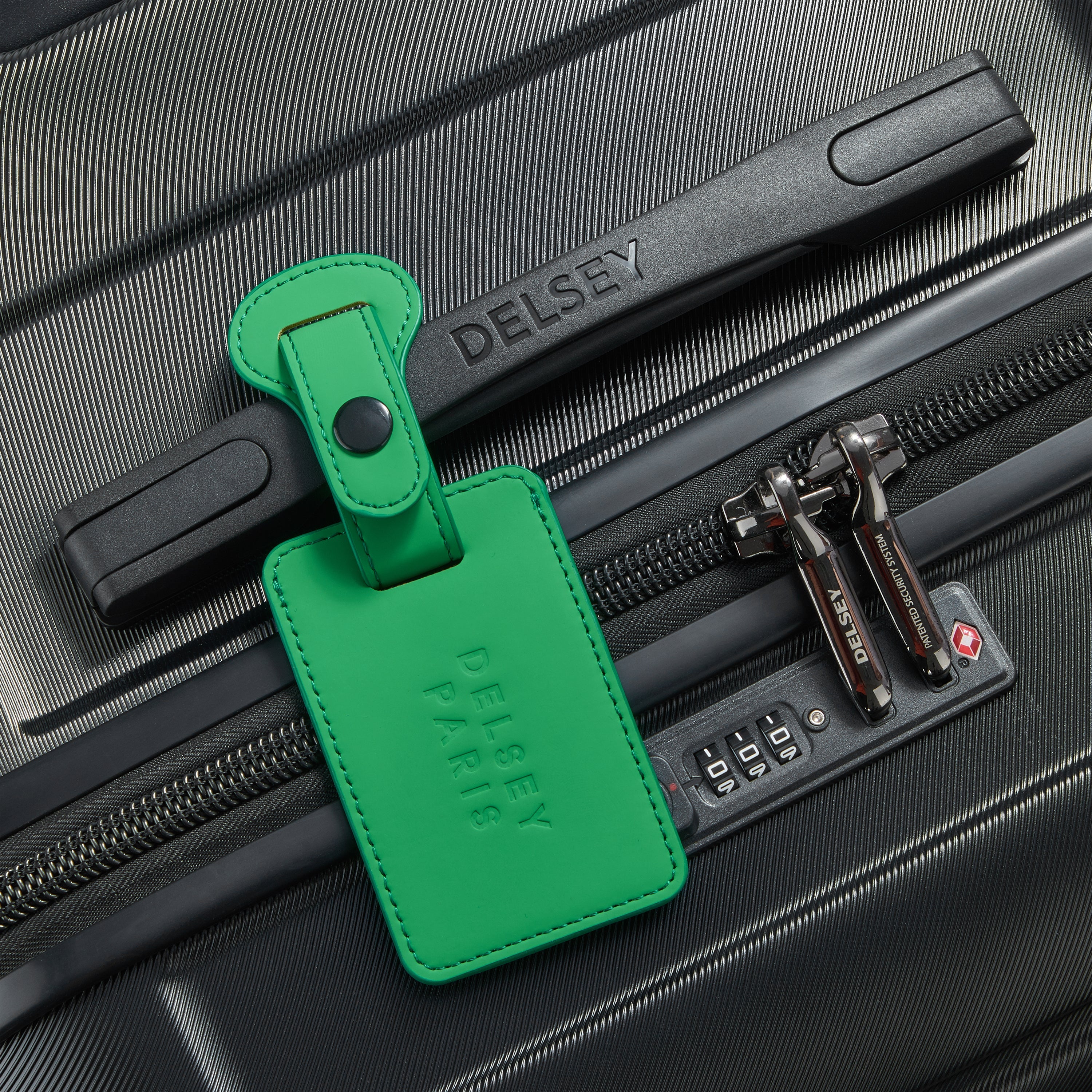 TRAVEL ACCESSORIES| Porte Étiquette VERT