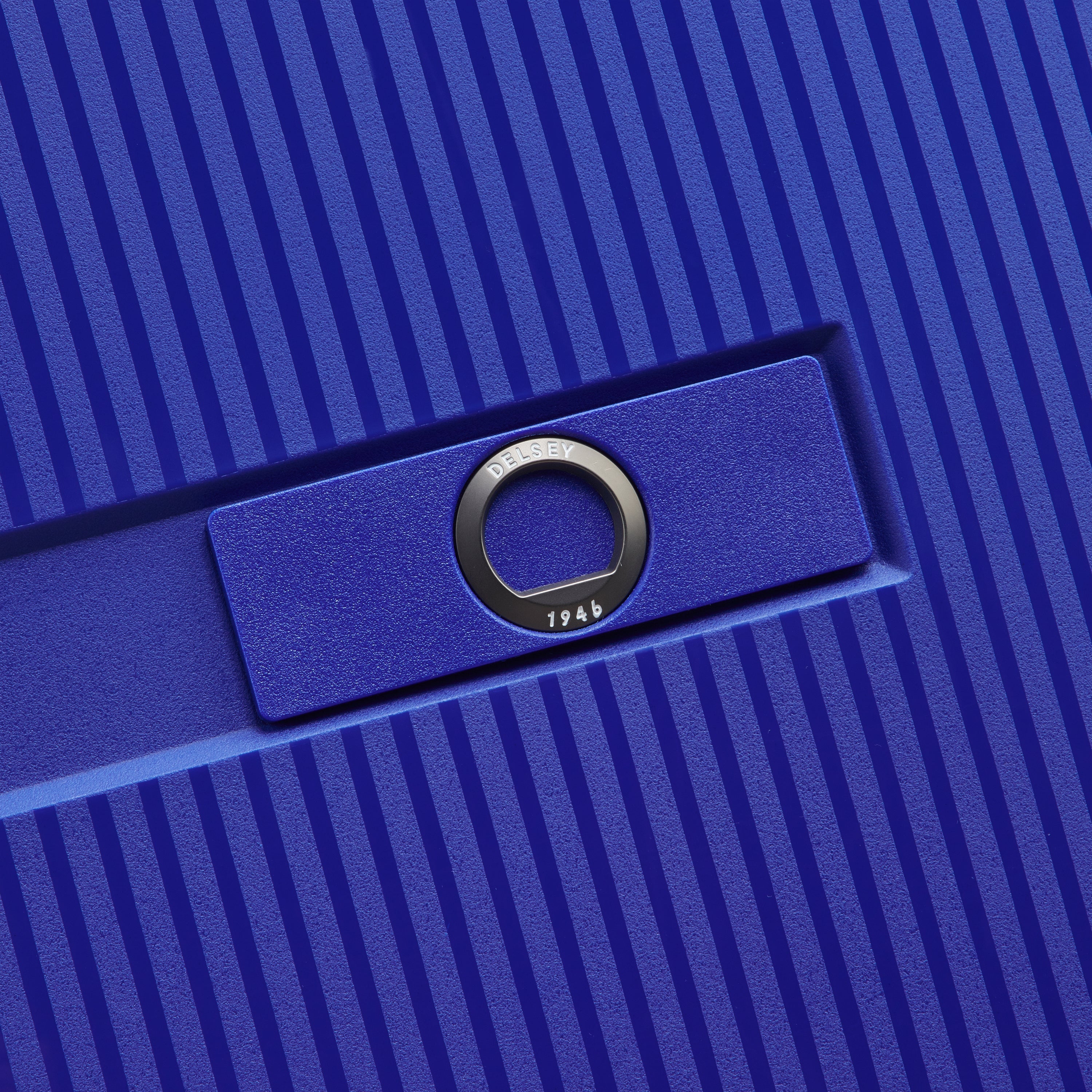 VAUBAN| Suitcase Check-In 82 CM ELECTRIC BLUE
